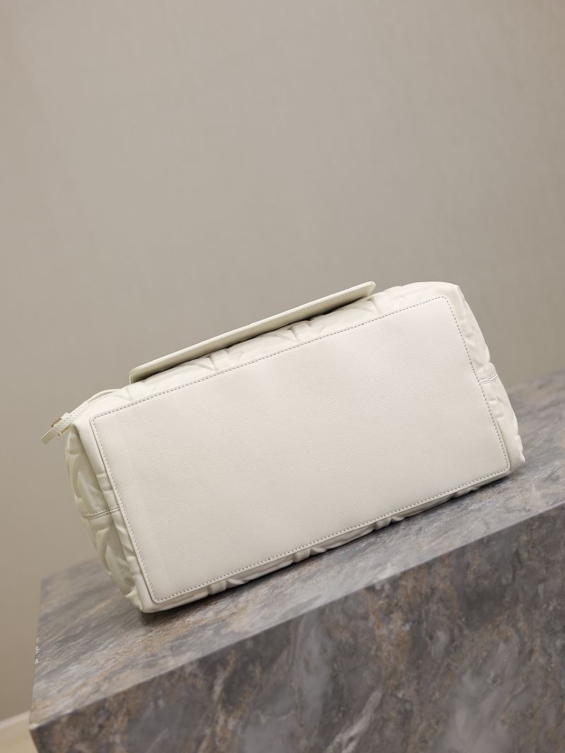 chr1st1an D10r shopping bags